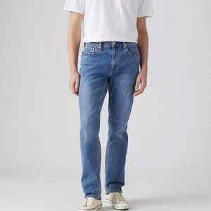 Levi’s Premium 541 Blue Jeans 33x31 Athletic Build